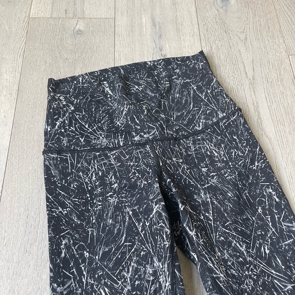 LULULEMON LEGGINGS - Picture 5 of 6